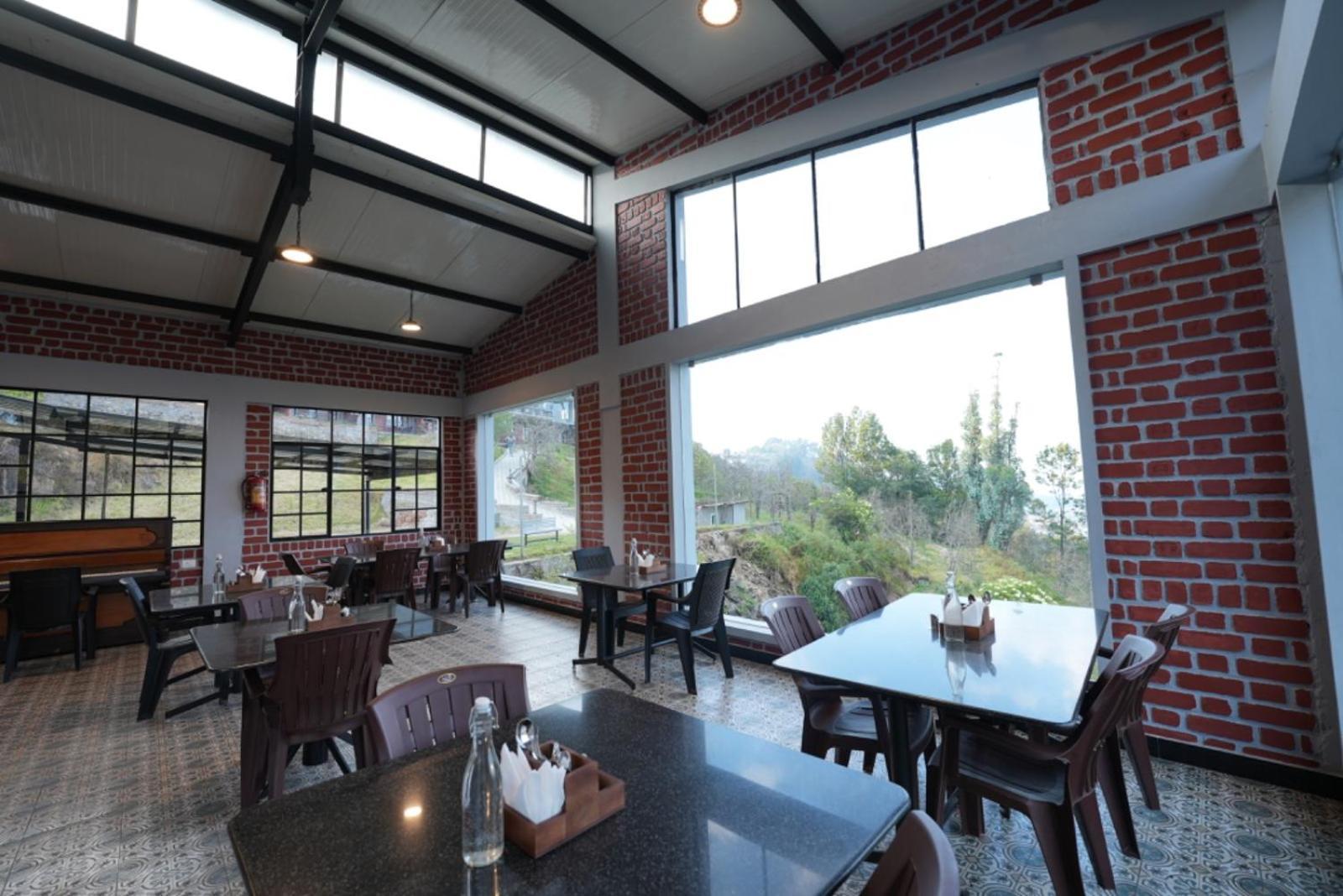 Aura Crimson Vistas Hotell Kodaikanal Eksteriør bilde