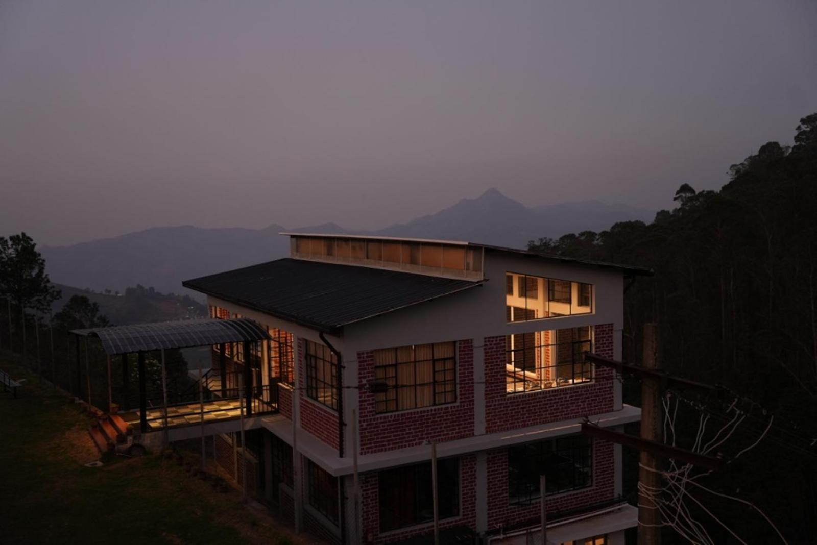 Aura Crimson Vistas Hotell Kodaikanal Eksteriør bilde