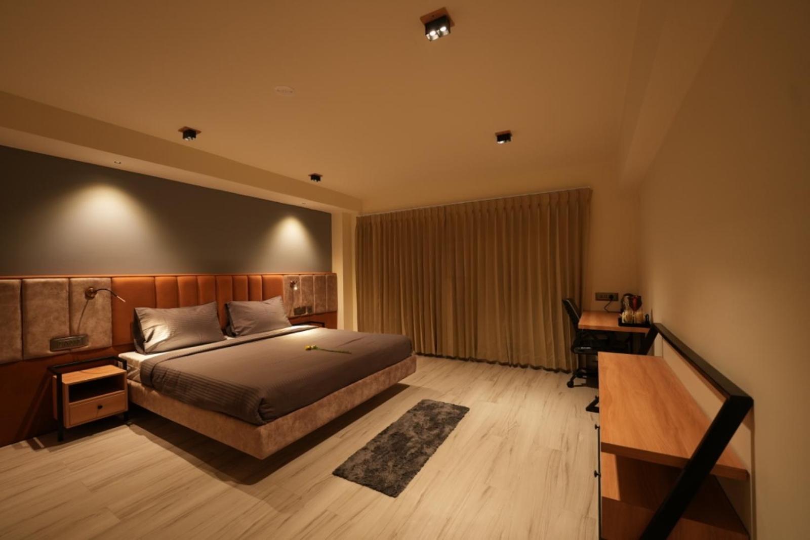 Aura Crimson Vistas Hotell Kodaikanal Rom bilde